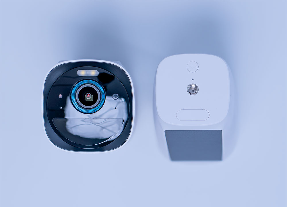 Eufy S330 Camera - Front & Back View