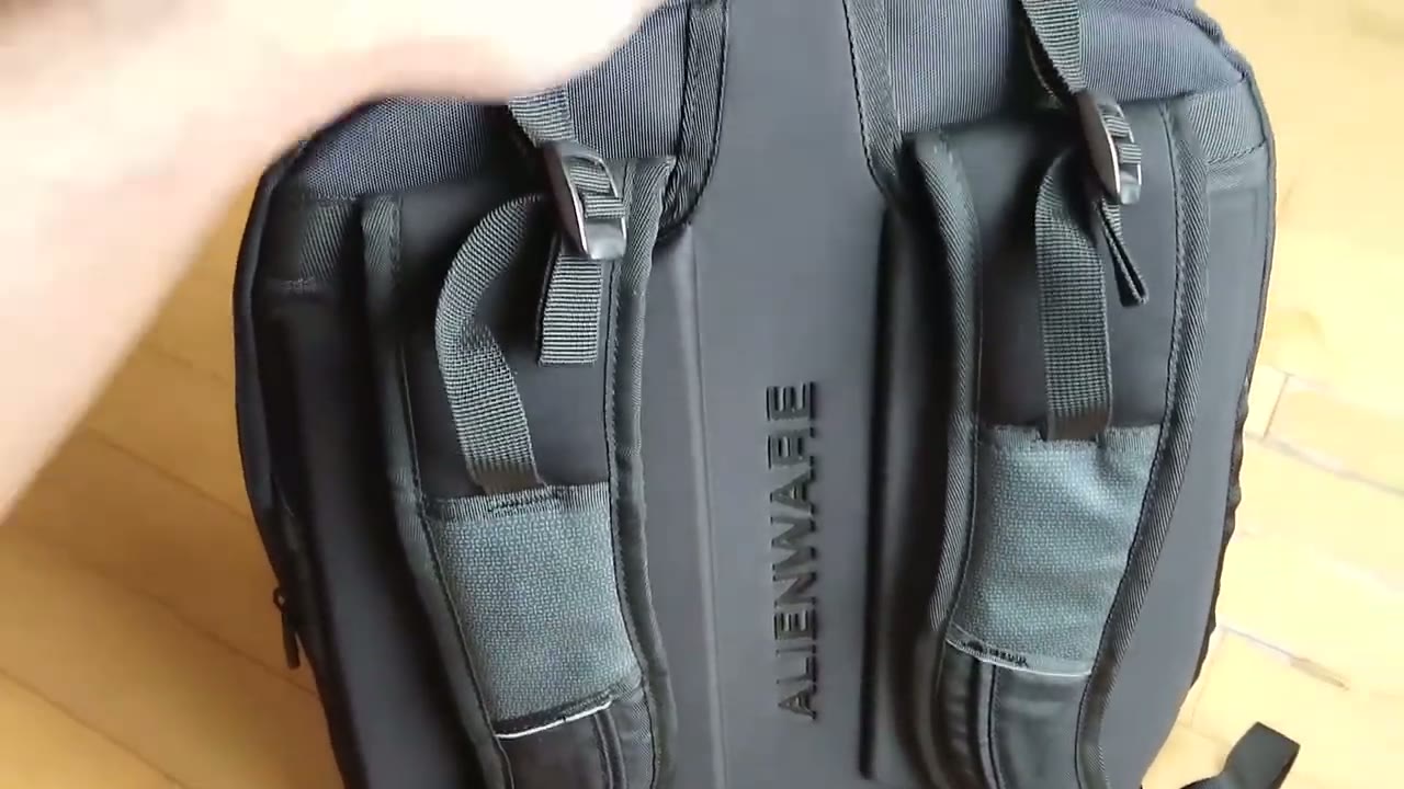 Screenshot — Laptop Fit & Space