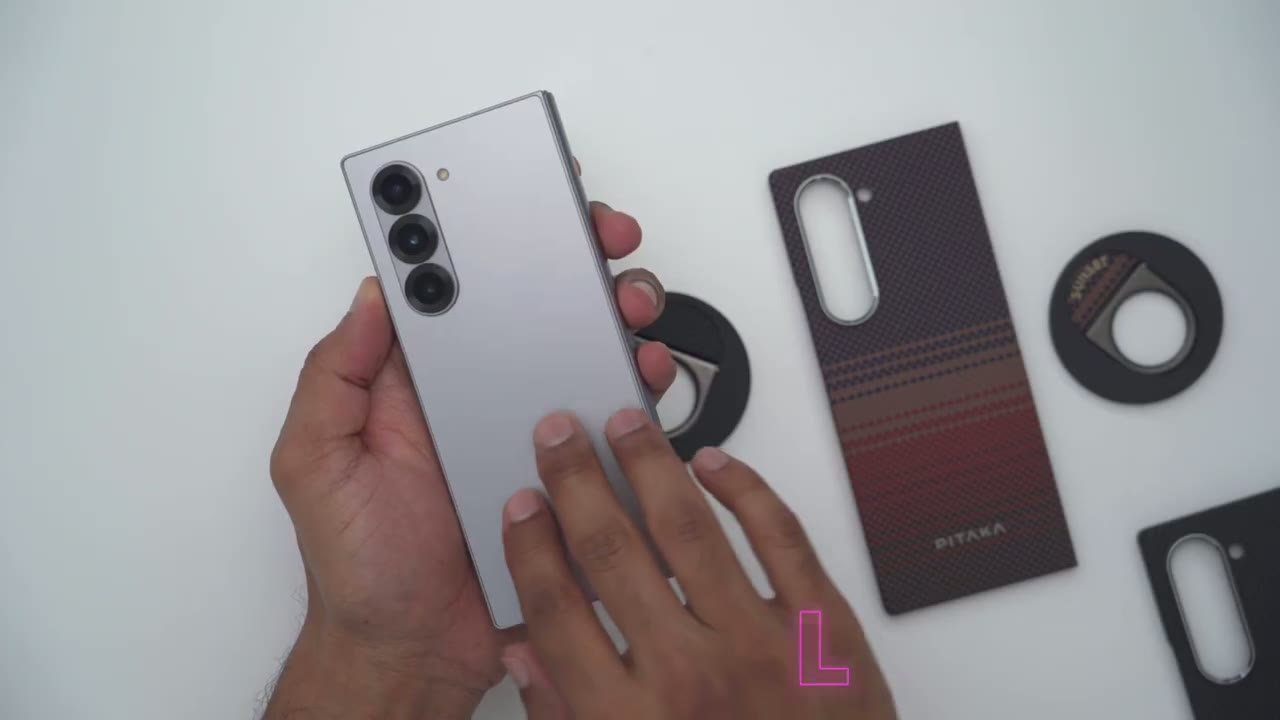 Screenshot — Pitaka Twill Case