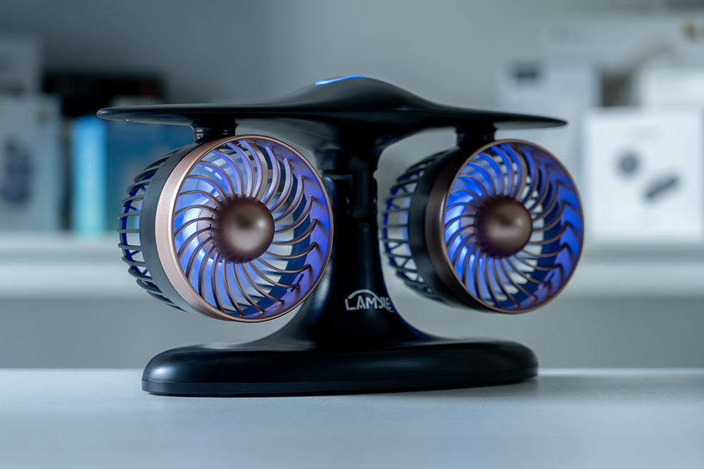 LAMJIE J-2 Desk Fan - RGB On - Semi-Bright Room