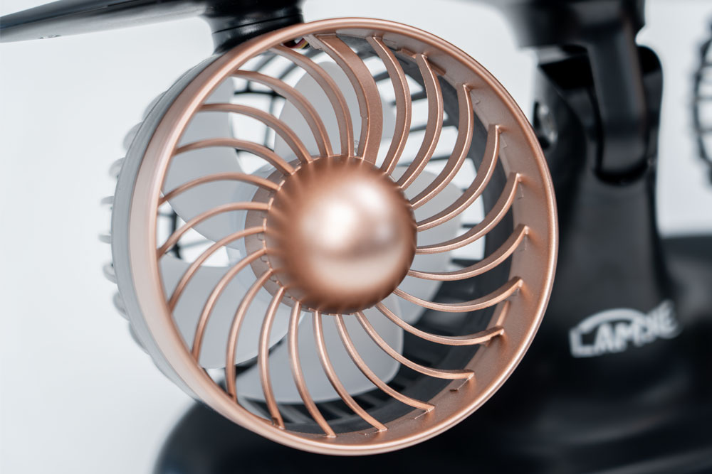 LAMJIE J-2 Desk Fan - Close Up Fan Blade View