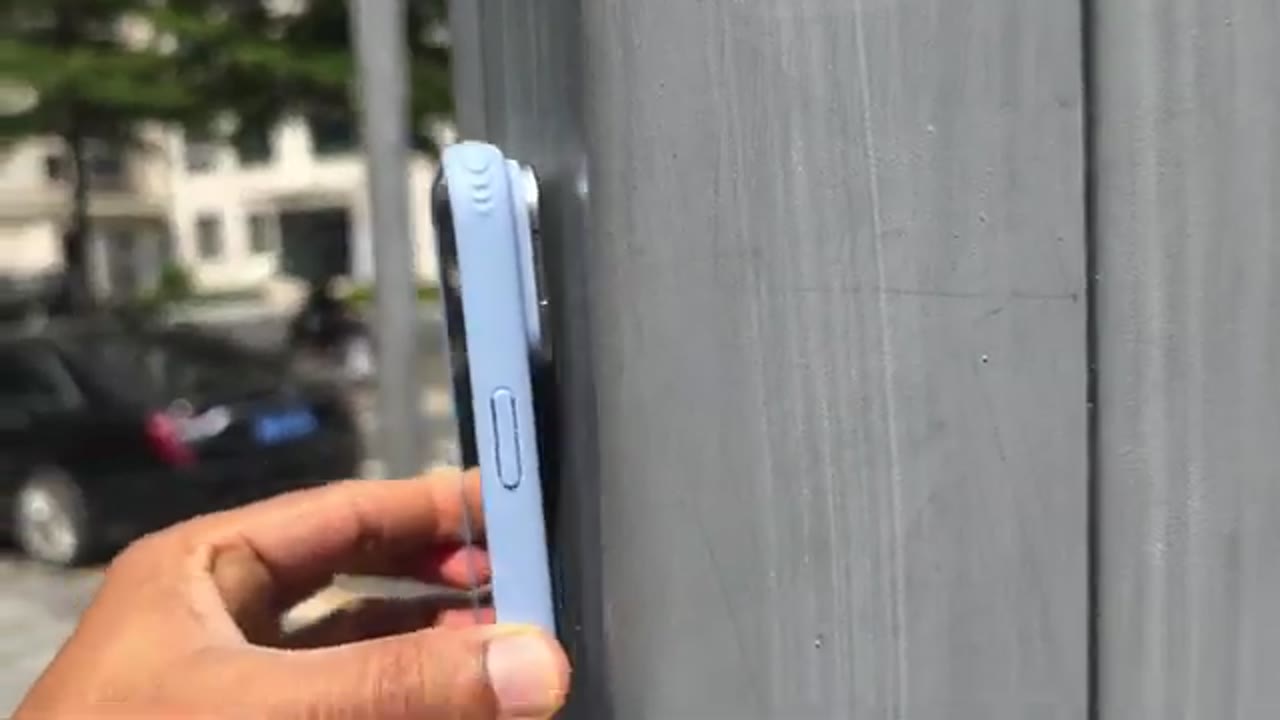 Screenshot — Built-in Kickstand
