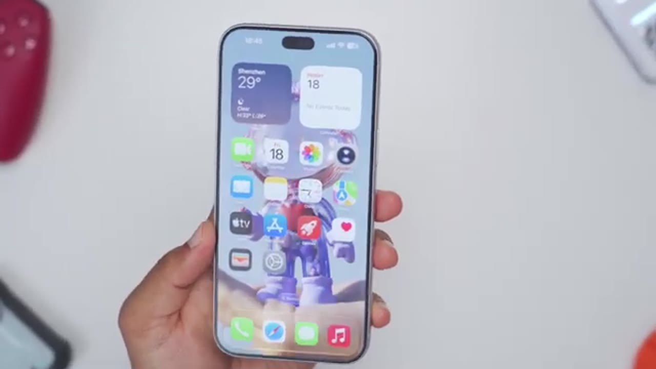 Screenshot — Before & After Edgeless Screen Protector