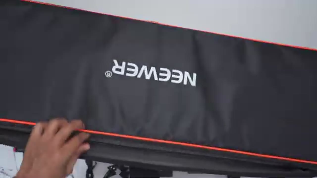 Screenshot — NEEWER ER1 Slider Design